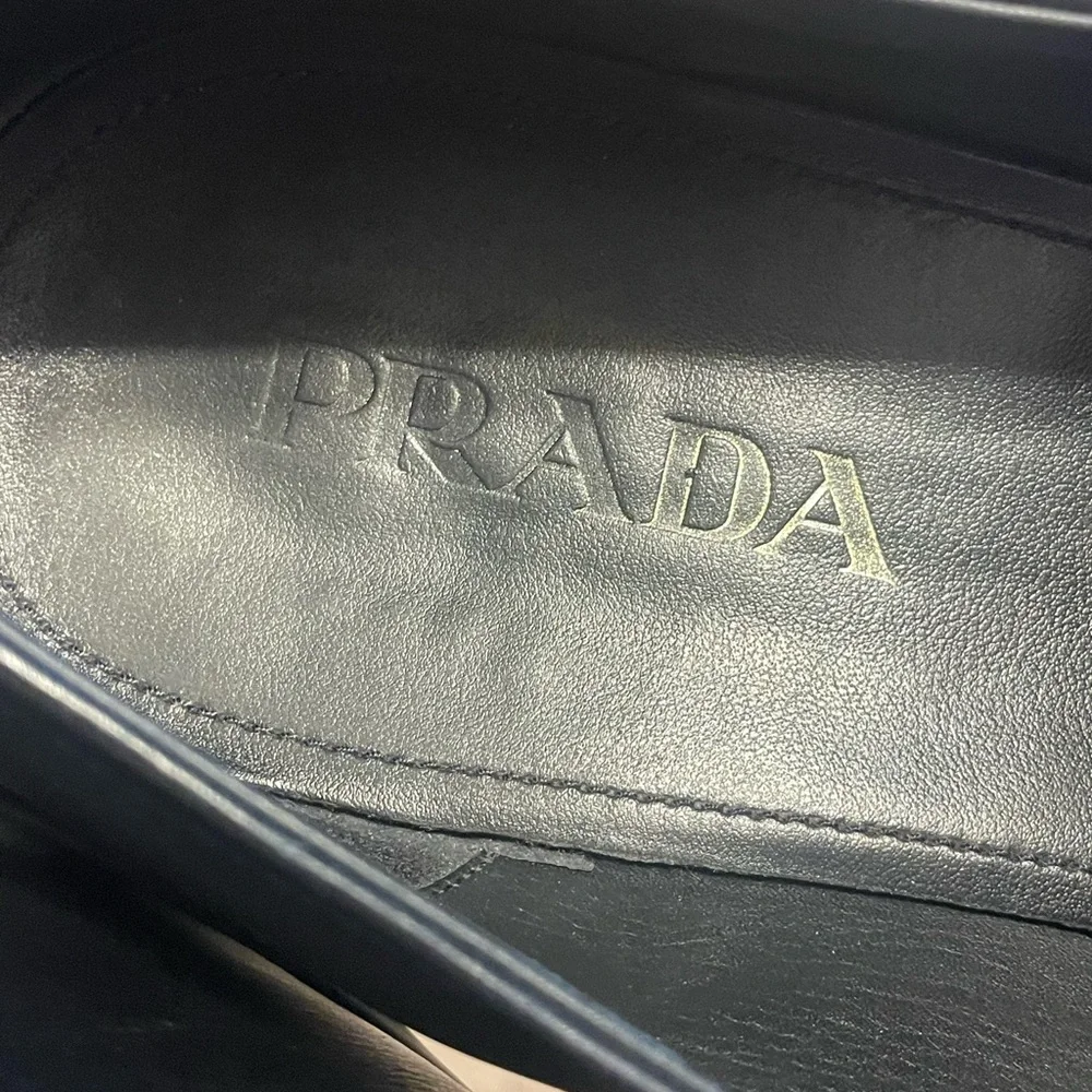 LUXURY‎ PRADA LOGO BUSINESS SHOES 4D2793 BLACK LEATHER, Size 9, EUC, W/COA
